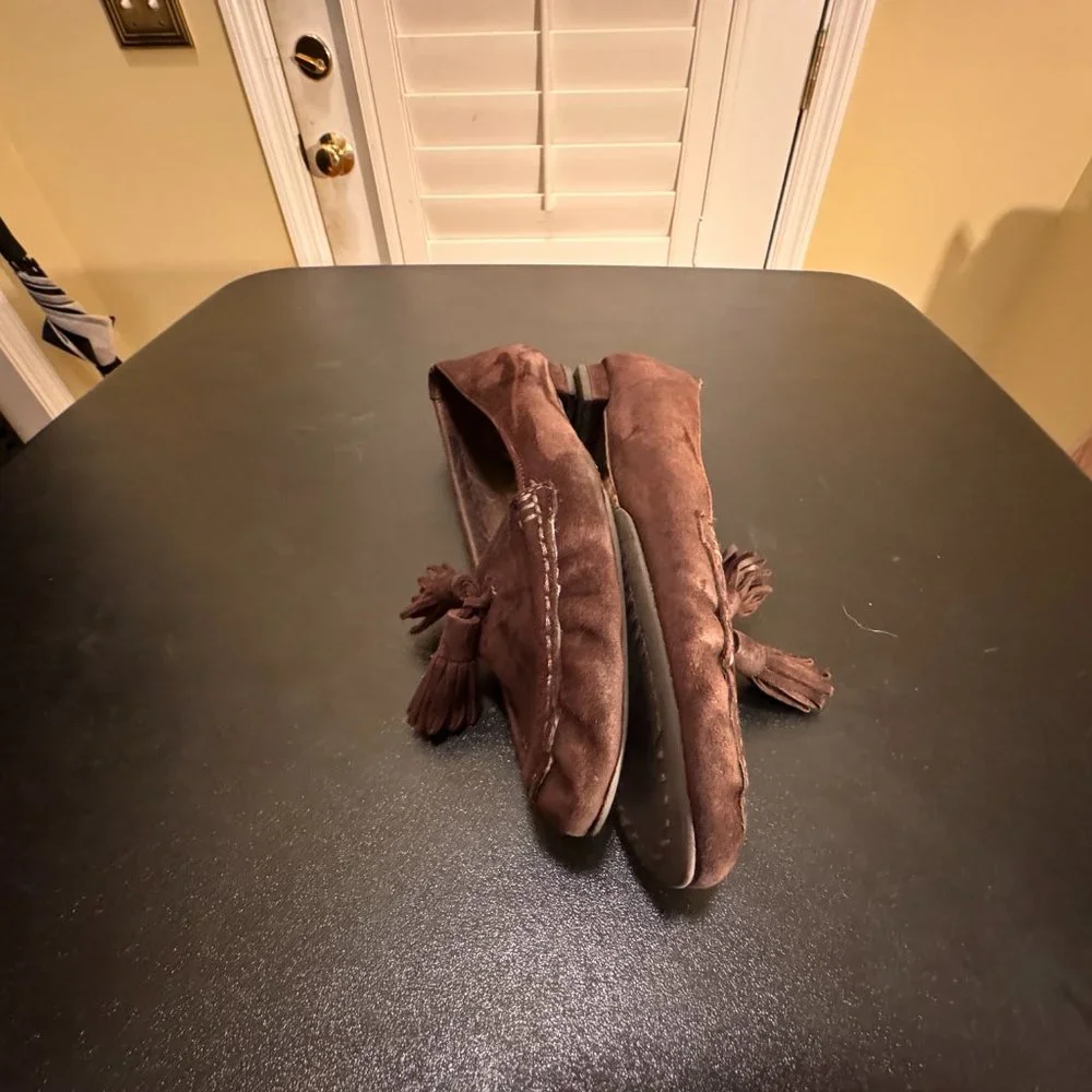Kate Spade size 7 brown suede  flats with  tassels